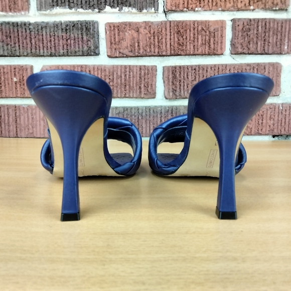 NWT Vince Camuto Brelanie Woven Genuine Leather Heeled Sandals in Navy - Picture 7 of 8